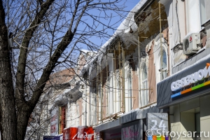 ТСЖ 2 Фрунзенского района оштрафовали за сосульки на крышах