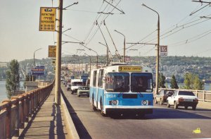По саратовскому мосту через Волгу вновь предлагают пустить троллейбусы