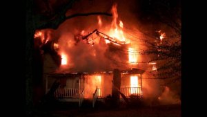 На пожаре в частном доме пострадал мужчина