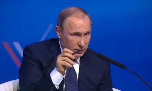 Путин об обманутых дольщиках: Часть домов достроят в этом году, все должно быть достроено к 2018-му