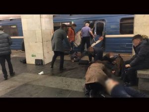 При взрыве в метро Санкт-Петербурга погибли 10 человек, еще 50 пострадали