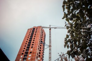 Журналисты: в центре Саратова будет заблокировано строительство нескольких высотных строек