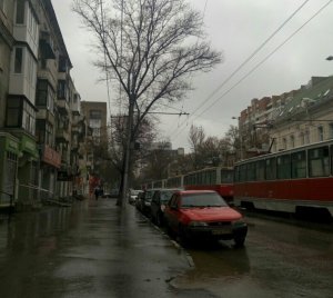 В центре Саратова прервано движением трамвайных и троллейбусных маршрутов