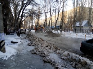 Саратовцы опубликовали фото потопа на ул. Крымской