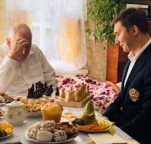 Гроссмейстер Сергей Карякин открыл шахматную школу в Хвалынске