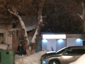 Женщину травмировал упавший с крыши дома снег
