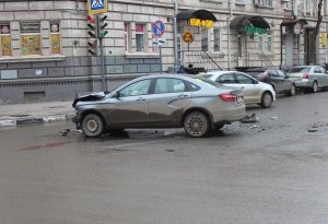 В центре Саратова – столкновение двух машин