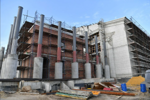 К генподрядчику реконструкции театра оперы подали иск на 1,2 млрд
