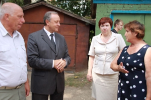 Губернатор, главы города и администрации встретились с жителями Заводского района. Заводчанам предложено «ждать и терпеть»