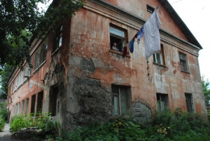 В Саратовской области  до 2017 года из аварийного жилья расселят более 22 тыс. человек