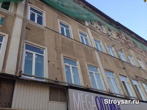 Ведется реконструкция здания гостиницы «Россия»