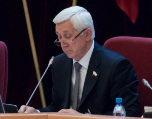 Председатель облдумы Владимир Капкаев попросил дольщиков «Новостроя XXI» «не трогать депутата Сергеева»