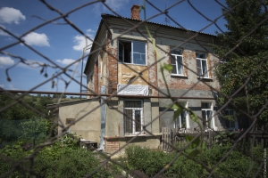 По расселению из аварийного жилья Саратовская область отстает на три месяца