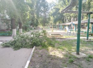 Жители Заводского рассказали об опасной детской площадке