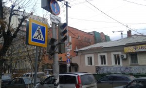 Светофор рядом с администрацией Саратова не работает больше недели