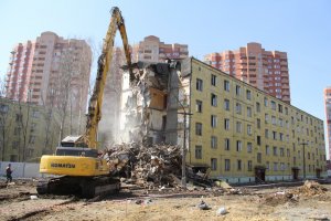 После вмешательства прокуратуры в городе снесли 3 дома