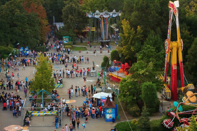 Городской парк саратов аттракционы фото