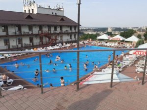 В Саратове в бассейне едва не утонул 7-летний мальчик