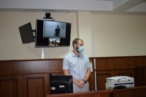 Убившего щенка на глазах у ребенка саратовца отправили в колонию на 3 года 2 месяца