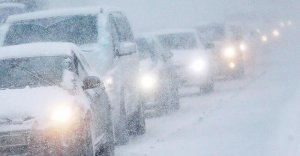 Снег в городе. В Саратове двух чиновников наказали на некачественную уборку тротуаров и крыш