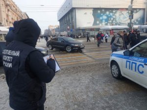 СУ СК ищет свидетелей инцидента с участием полицейского на проспекте Кирова