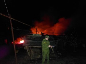 На пожаре в Лысогорском районе погибла 80-летняя женщина