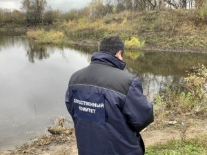 В Ртищево в пруду обнаружили тело мужчины