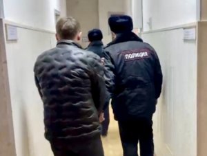 Житель Дергачевского района пытался задавить двоих человек. Дело направлено в суд