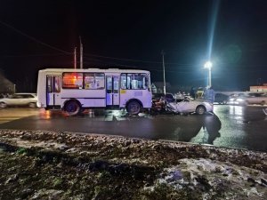 В Балашове произошло массовое ДТП с участием автобуса