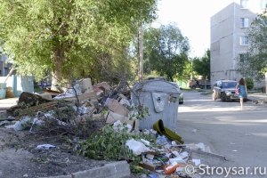 «Жилкомплекс» обязали убрать мусор из двора