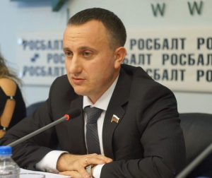 Антон Ищенко: «Центробанк, правительство, депутаты –  все работают вразнобой, без плана»