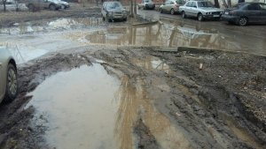 Жители Летного городка: Машину нет смысла мыть до июня