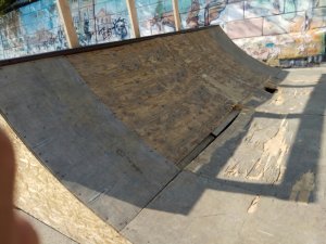 Саратовцы оценивают состояние скейт-парка на набережной как «ужасное»