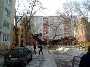 На Киевской рухнул расселенный дом