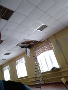 В саратовской школе обрушился потолок