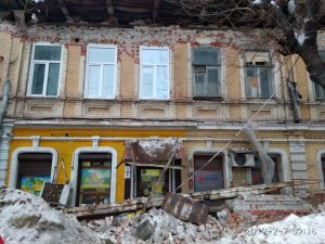 В Саратове рухнула часть жилого дома