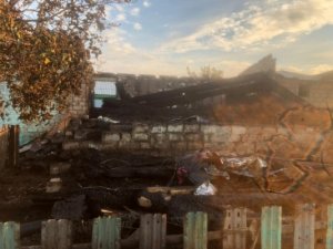 На пожаре в Саратовской области погибли пенсионеры и трое их маленьких внуков