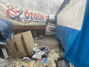 В Саратовской области произошло ДТП с участием 21 автомобиля. Пострадали 15 человек