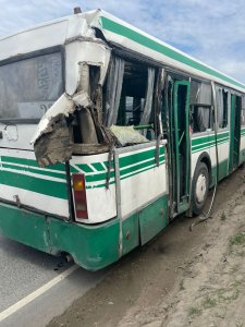 В Саратове в столкновении автокрана и автобуса пострадали дети